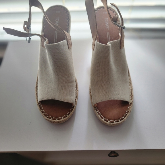 Nwot Toms Marisol Wedges size 10 womens - Picture 3 of 6